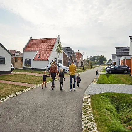 Villa Beautiful In Limburg Near Lake Roggel